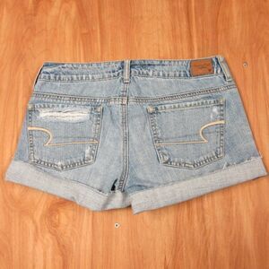 AMERICAN EAGLE Frayed Hem Cuffed Jean Shorts Size 4 Ripped Destroyed Denim Jorts